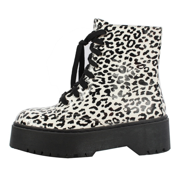 White Black Lace Up Lug Platform Ankle Boot - Picture 4 of 5